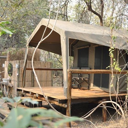 Askiesbos - Samochima Bush Camp Shakawe Exterior photo